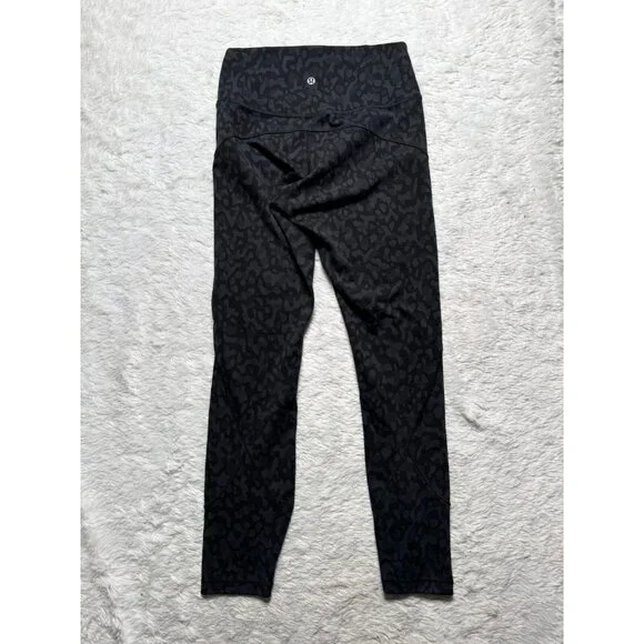 Lululemon In Movement Tight 25" *Everlux Formation Camo Deep Coal Multi Size 6 - Picture 6 of 6